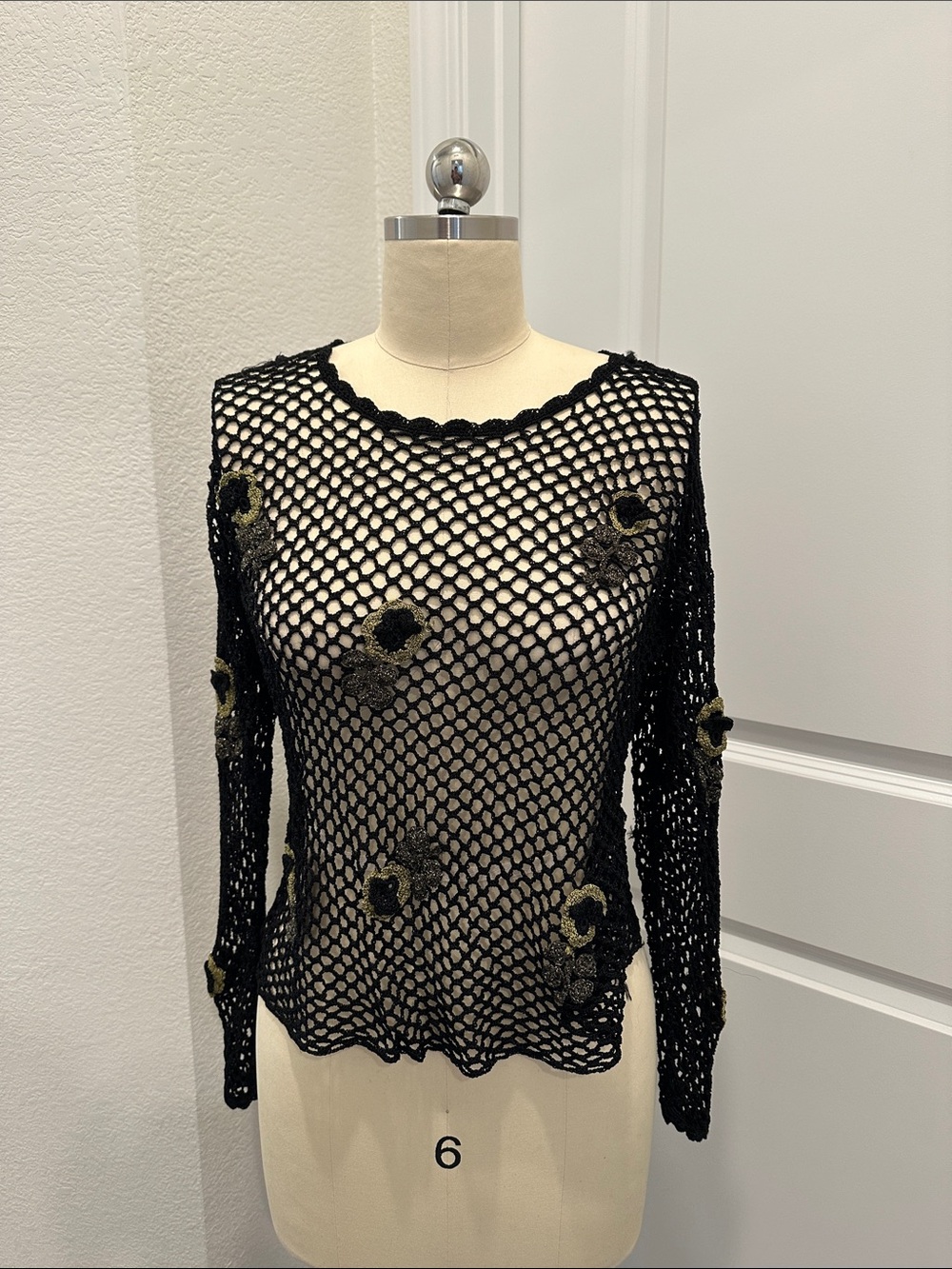 Women’s Black Crochet Mesh Long-Sleeve Top with Floral Appliqué y2k vintage